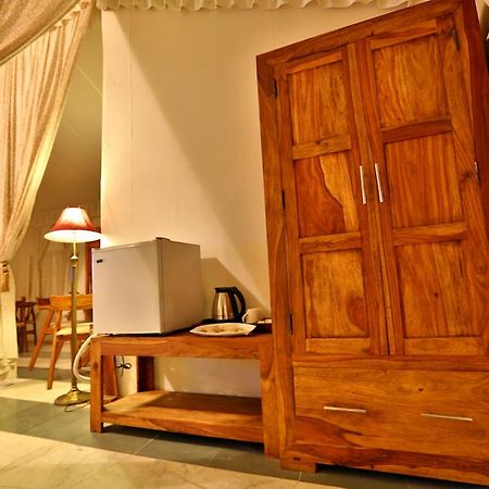 Regenta Resort Vanya Mahal Ranthambore ซาวาย มาโดปูร์ ภายนอก รูปภาพ