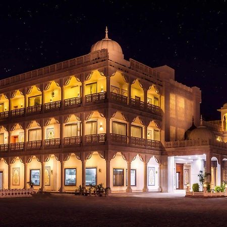 Regenta Resort Vanya Mahal Ranthambore ซาวาย มาโดปูร์ ภายนอก รูปภาพ