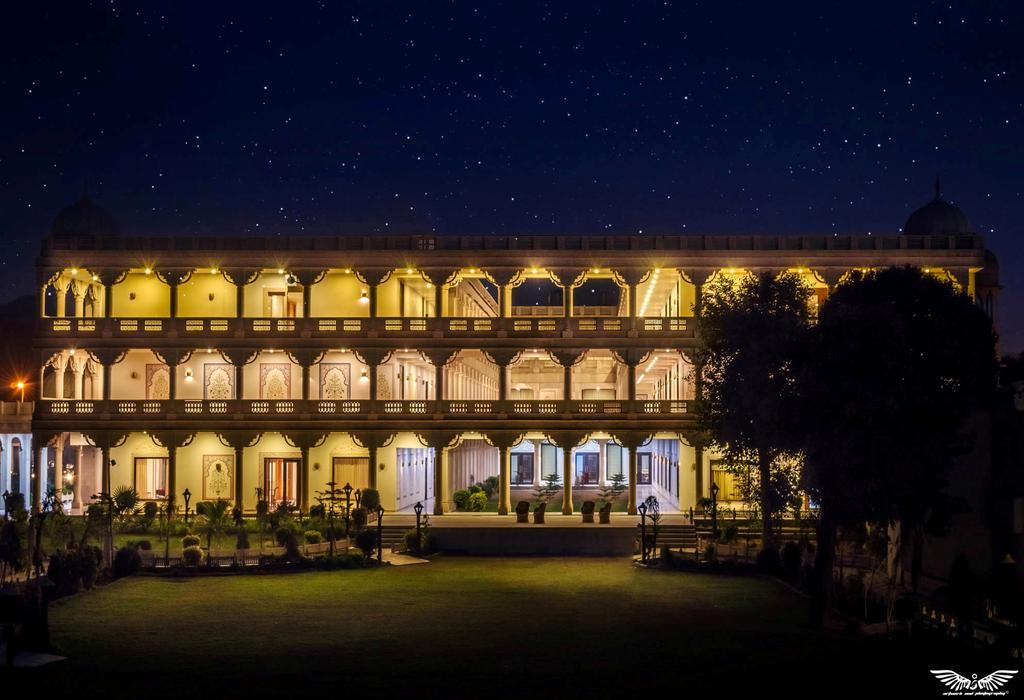 Regenta Resort Vanya Mahal Ranthambore ซาวาย มาโดปูร์ ภายนอก รูปภาพ