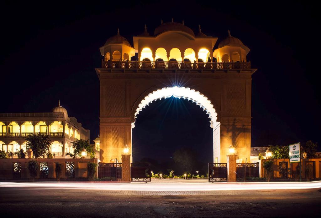 Regenta Resort Vanya Mahal Ranthambore ซาวาย มาโดปูร์ ภายนอก รูปภาพ