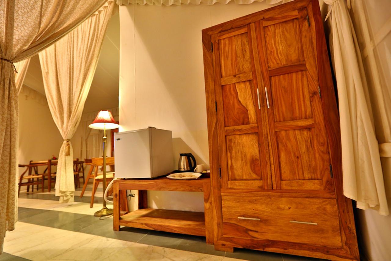 Regenta Resort Vanya Mahal Ranthambore ซาวาย มาโดปูร์ ภายนอก รูปภาพ