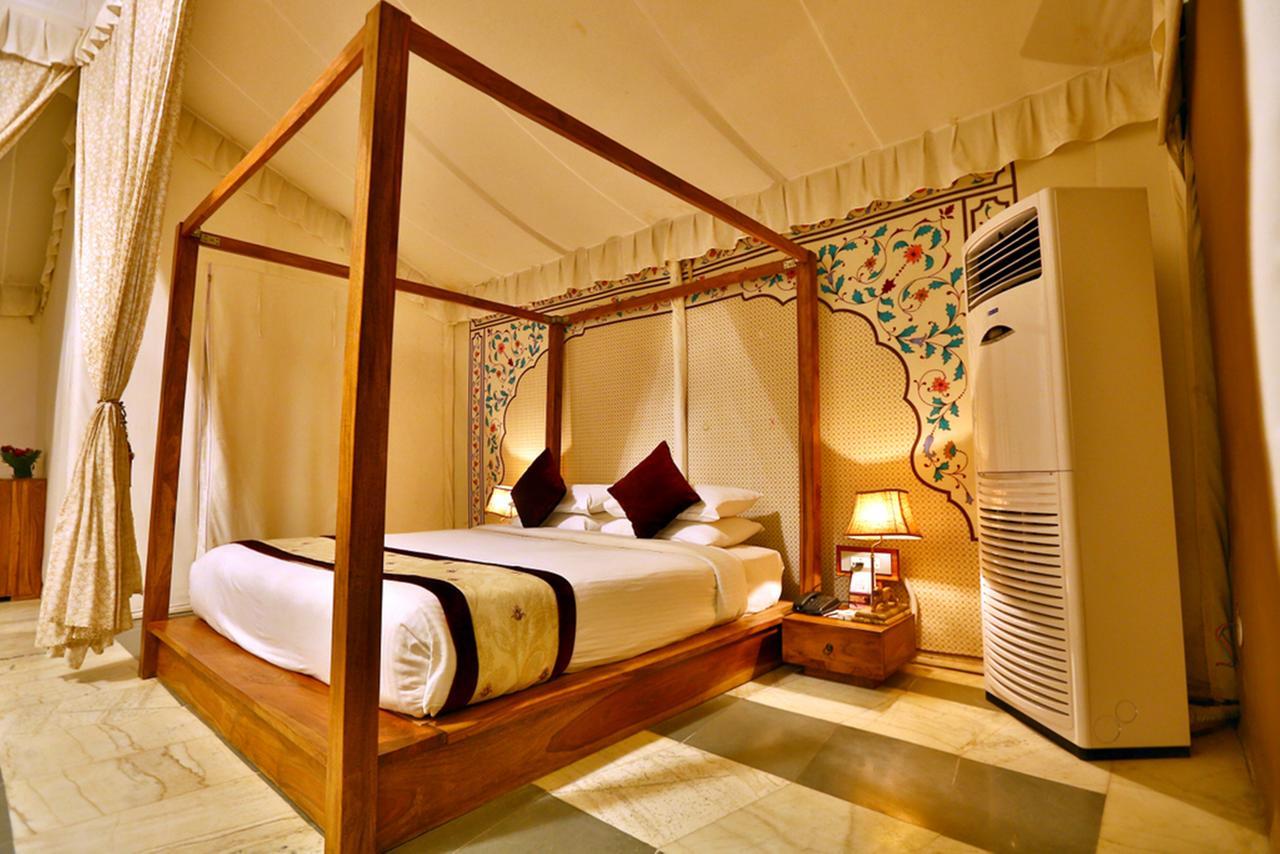 Regenta Resort Vanya Mahal Ranthambore ซาวาย มาโดปูร์ ภายนอก รูปภาพ