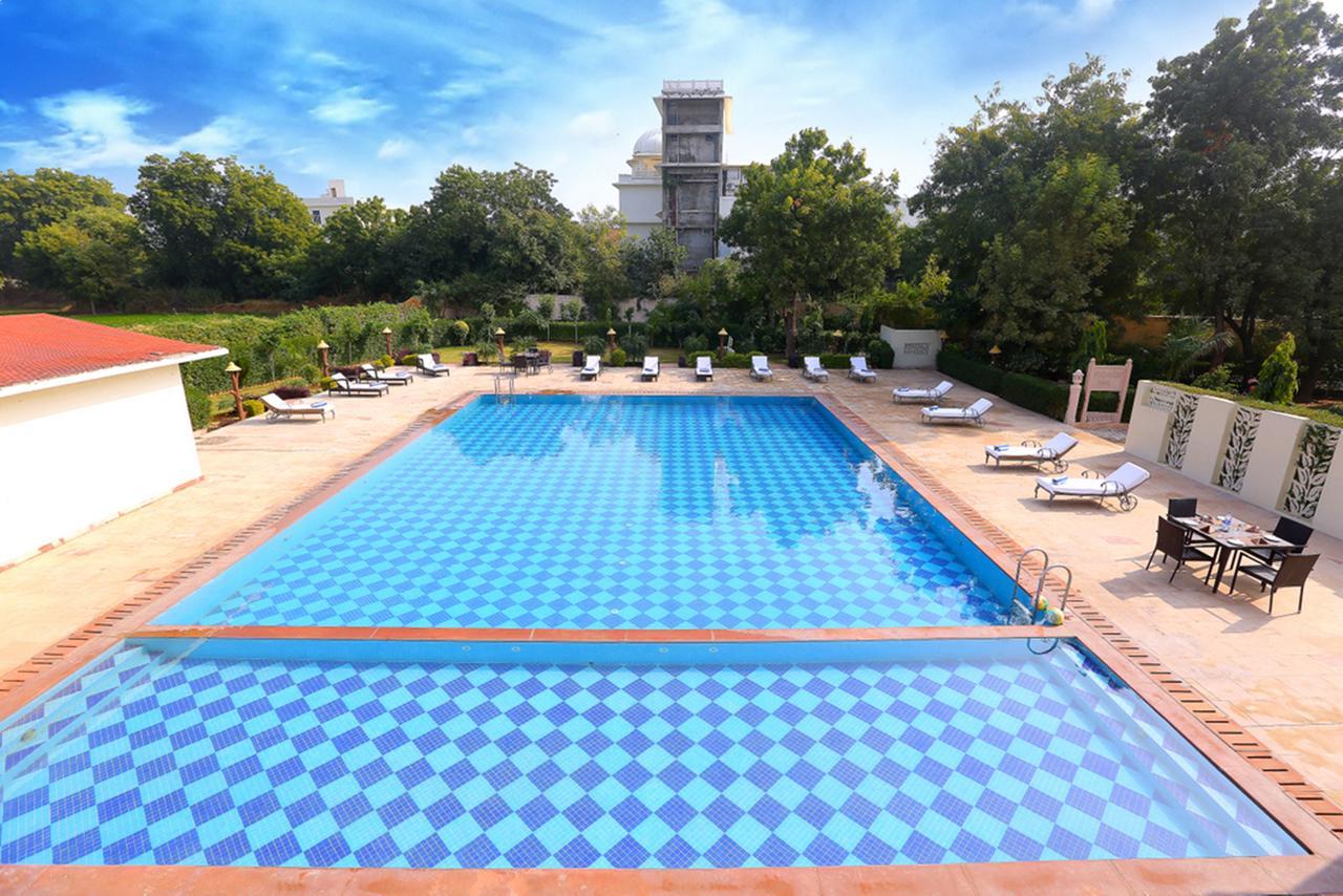 Regenta Resort Vanya Mahal Ranthambore ซาวาย มาโดปูร์ ภายนอก รูปภาพ