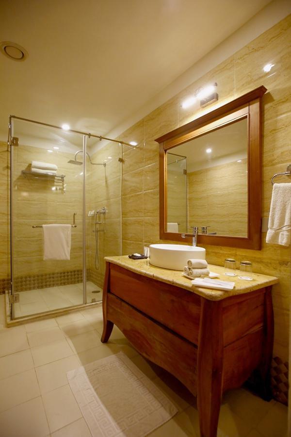 Regenta Resort Vanya Mahal Ranthambore ซาวาย มาโดปูร์ ภายนอก รูปภาพ