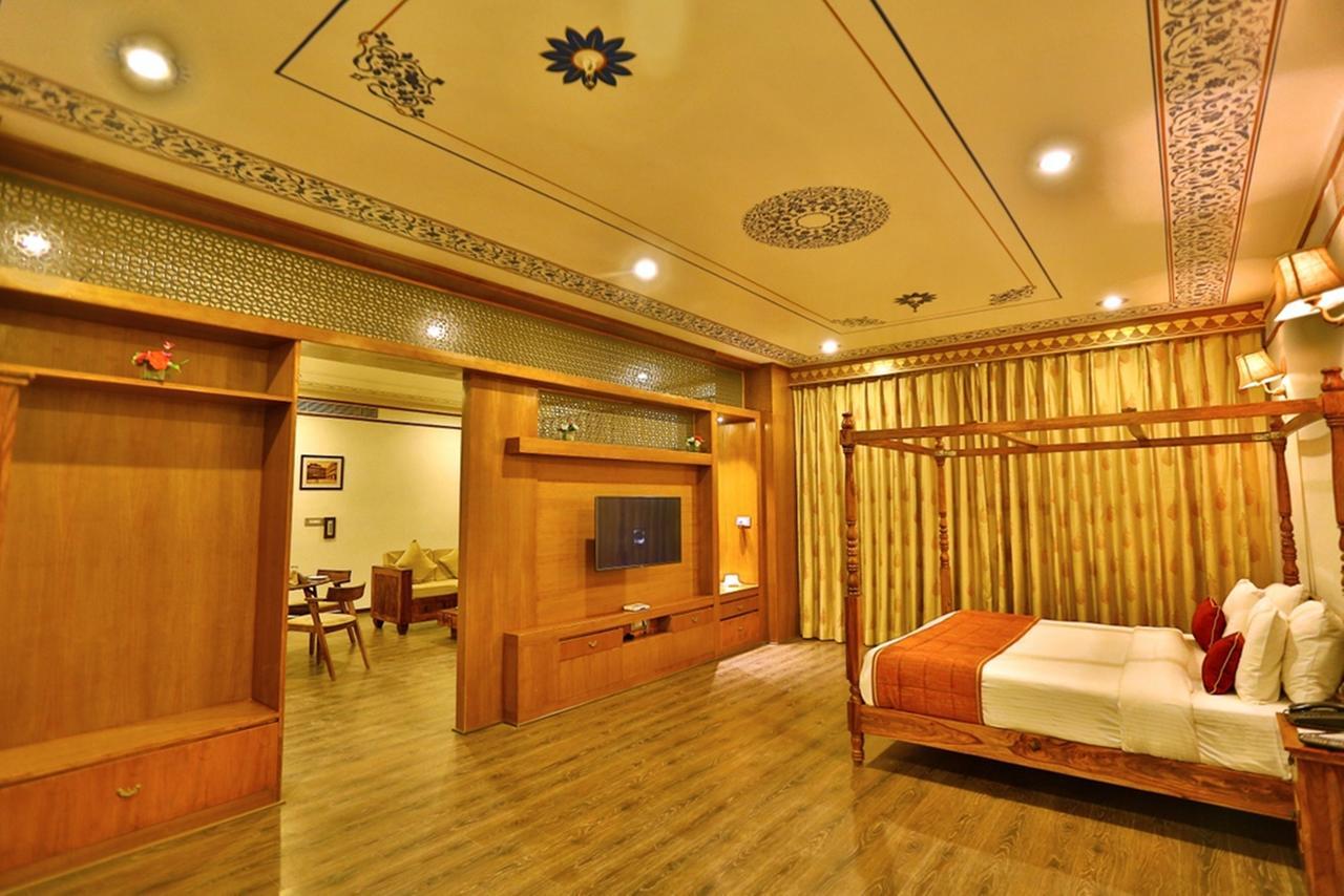 Regenta Resort Vanya Mahal Ranthambore ซาวาย มาโดปูร์ ภายนอก รูปภาพ