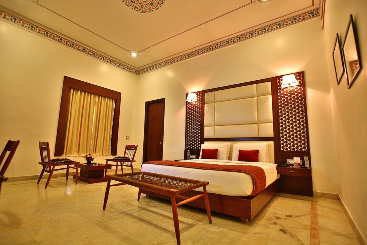 Regenta Resort Vanya Mahal Ranthambore ซาวาย มาโดปูร์ ภายนอก รูปภาพ