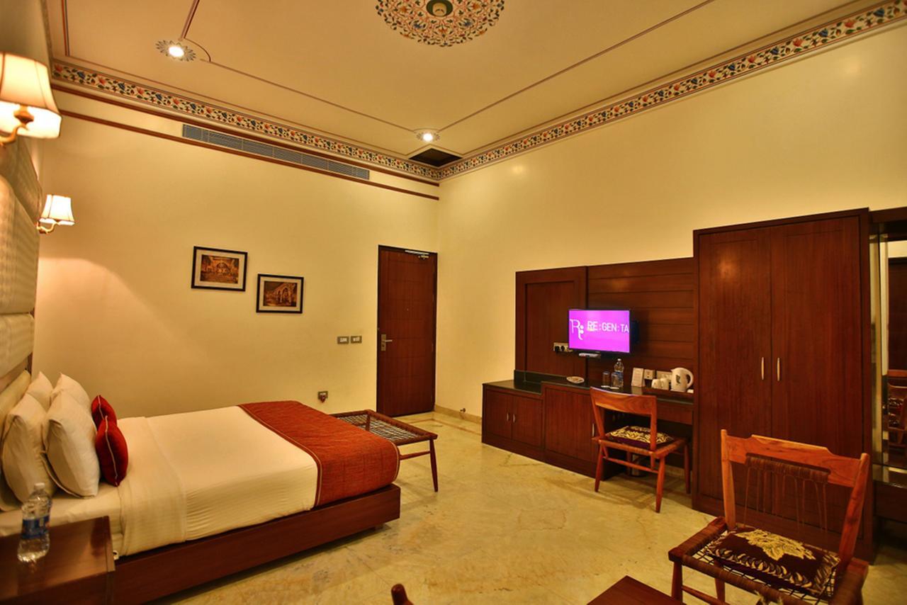 Regenta Resort Vanya Mahal Ranthambore ซาวาย มาโดปูร์ ภายนอก รูปภาพ