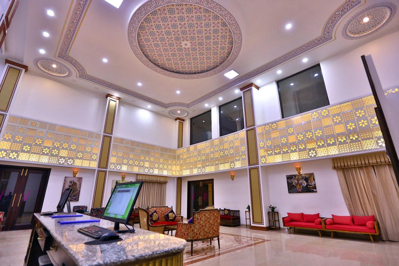 Regenta Resort Vanya Mahal Ranthambore ซาวาย มาโดปูร์ ภายนอก รูปภาพ