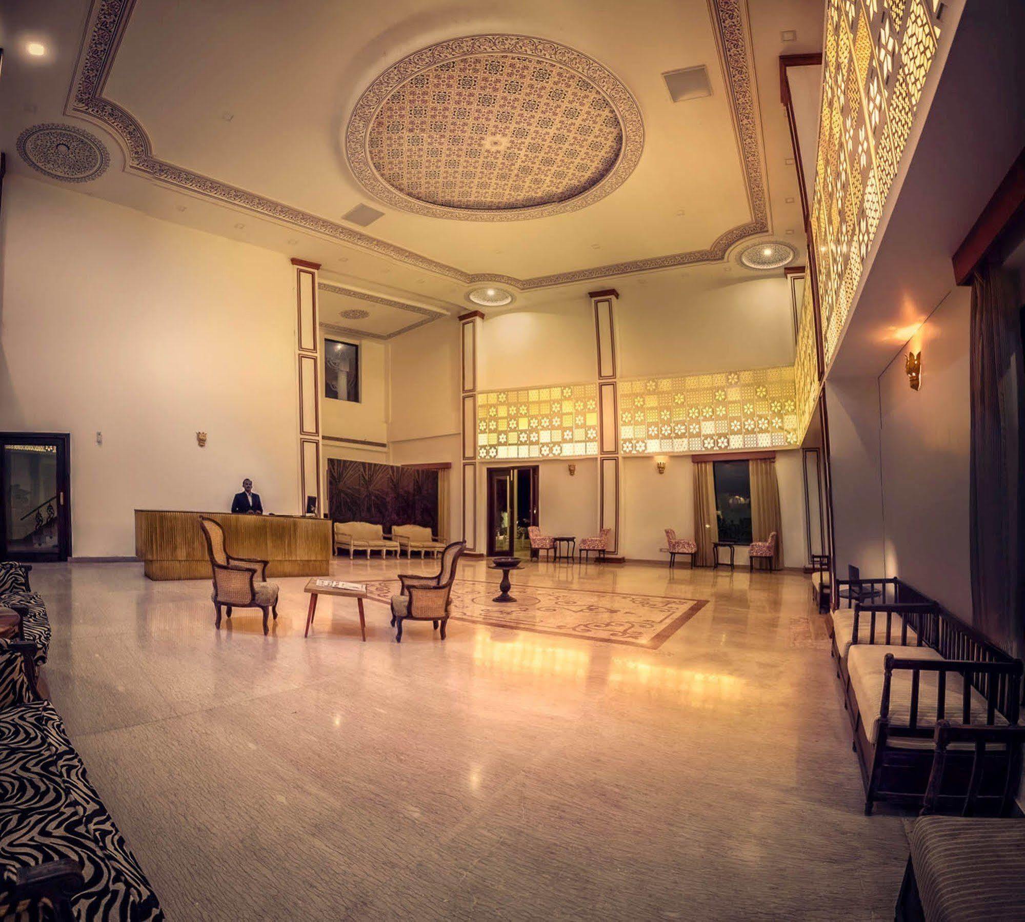 Regenta Resort Vanya Mahal Ranthambore ซาวาย มาโดปูร์ ภายนอก รูปภาพ