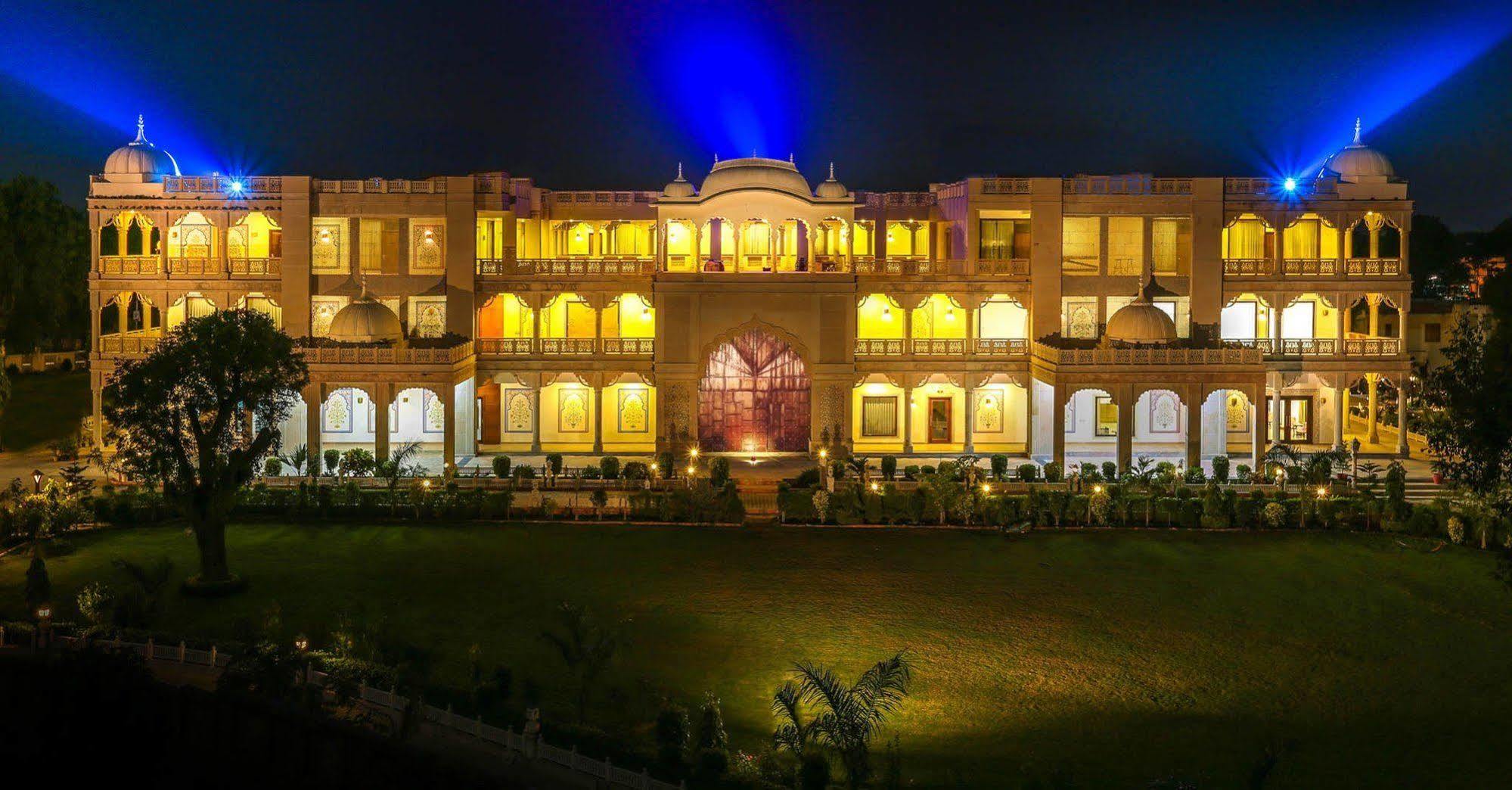 Regenta Resort Vanya Mahal Ranthambore ซาวาย มาโดปูร์ ภายนอก รูปภาพ